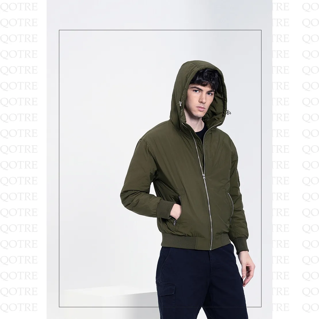 Casual Monochrome Hooded Down Jacket