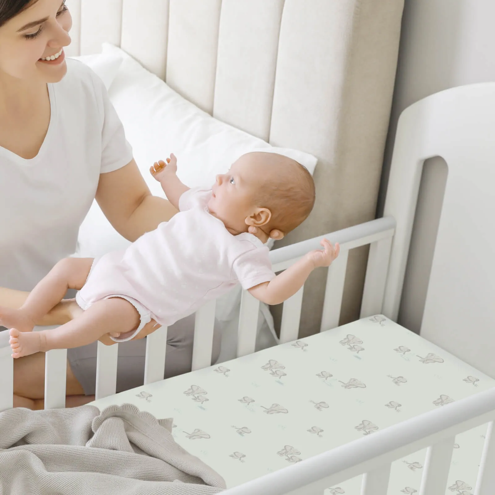 Soothe Fitted Mini Crib Sheet