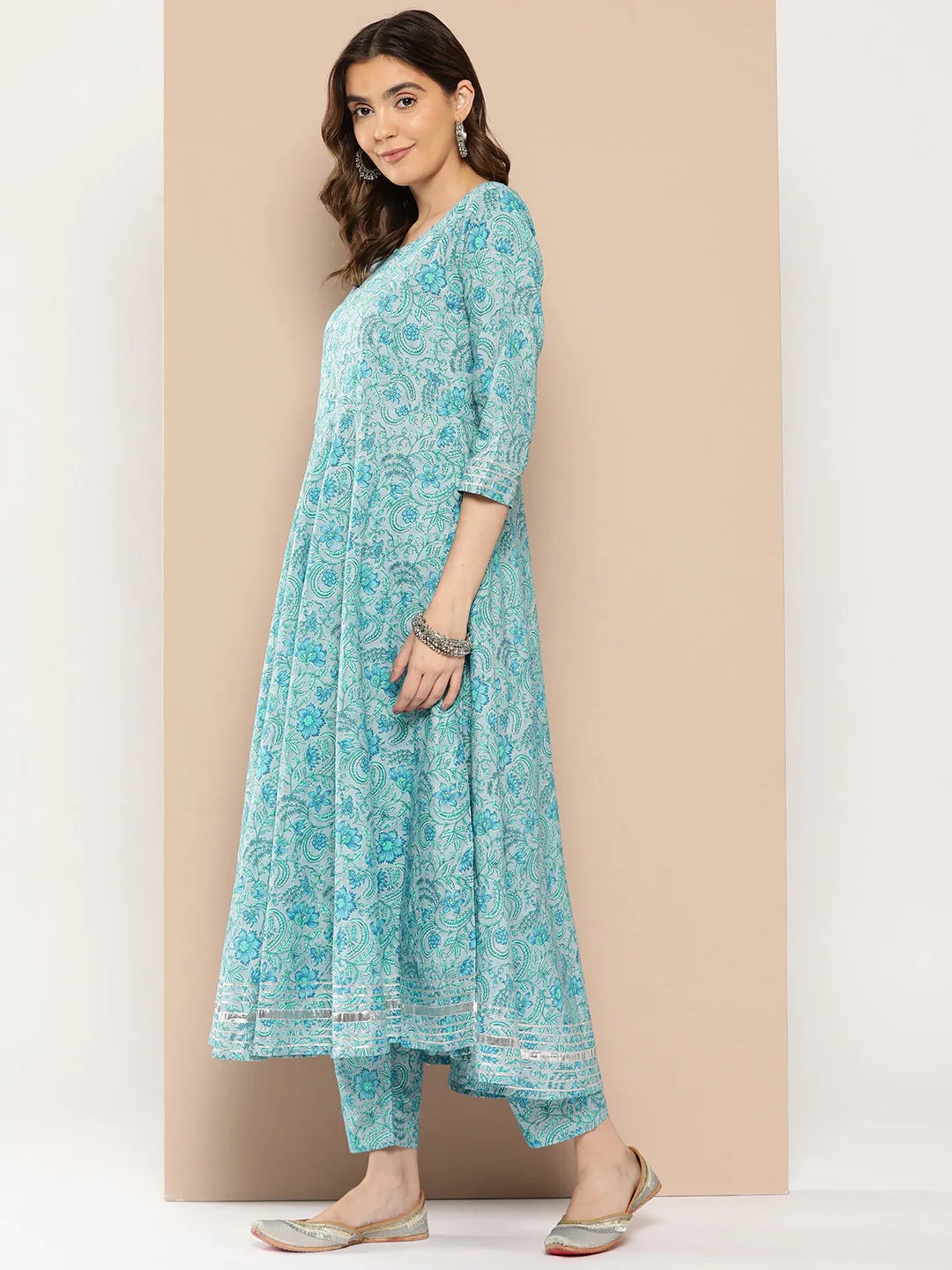 Women Blue Floral Printed Flared Kurta And Trouser With Dupatta