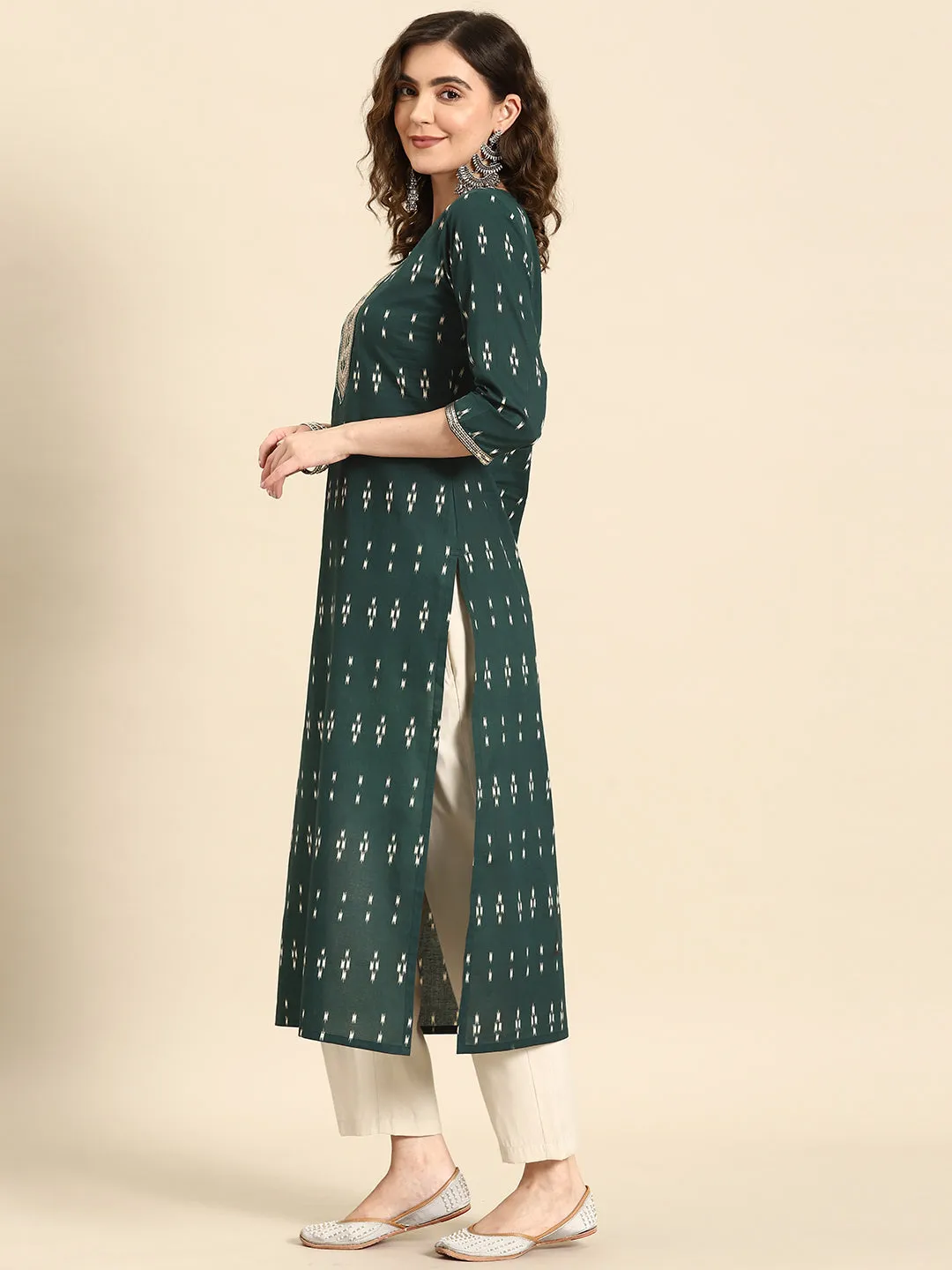 Women Green Embroidered Yoke Desgin Straight Kurta