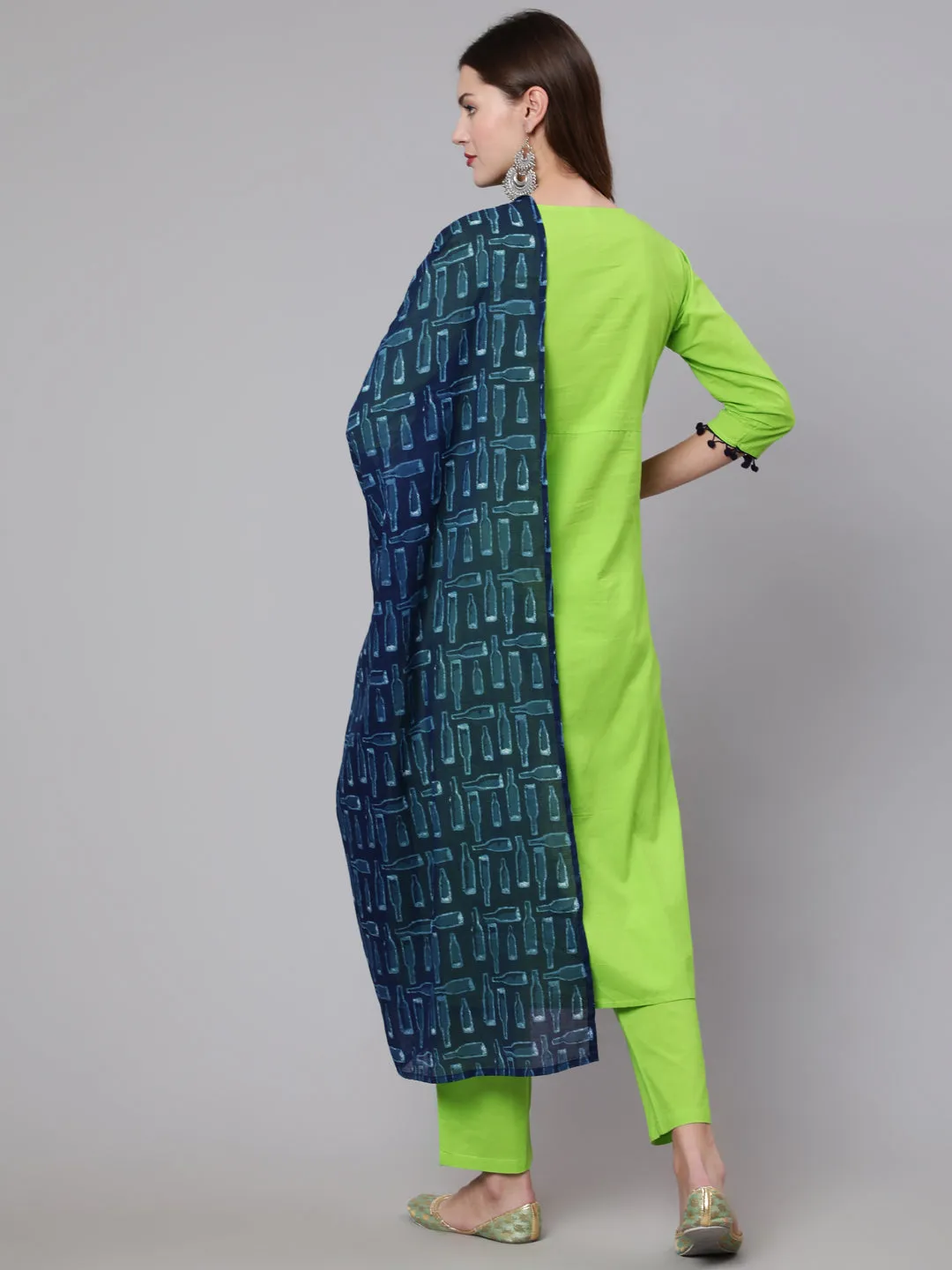 Women Green Solid Kurta And Trouser With Printed Dupatta